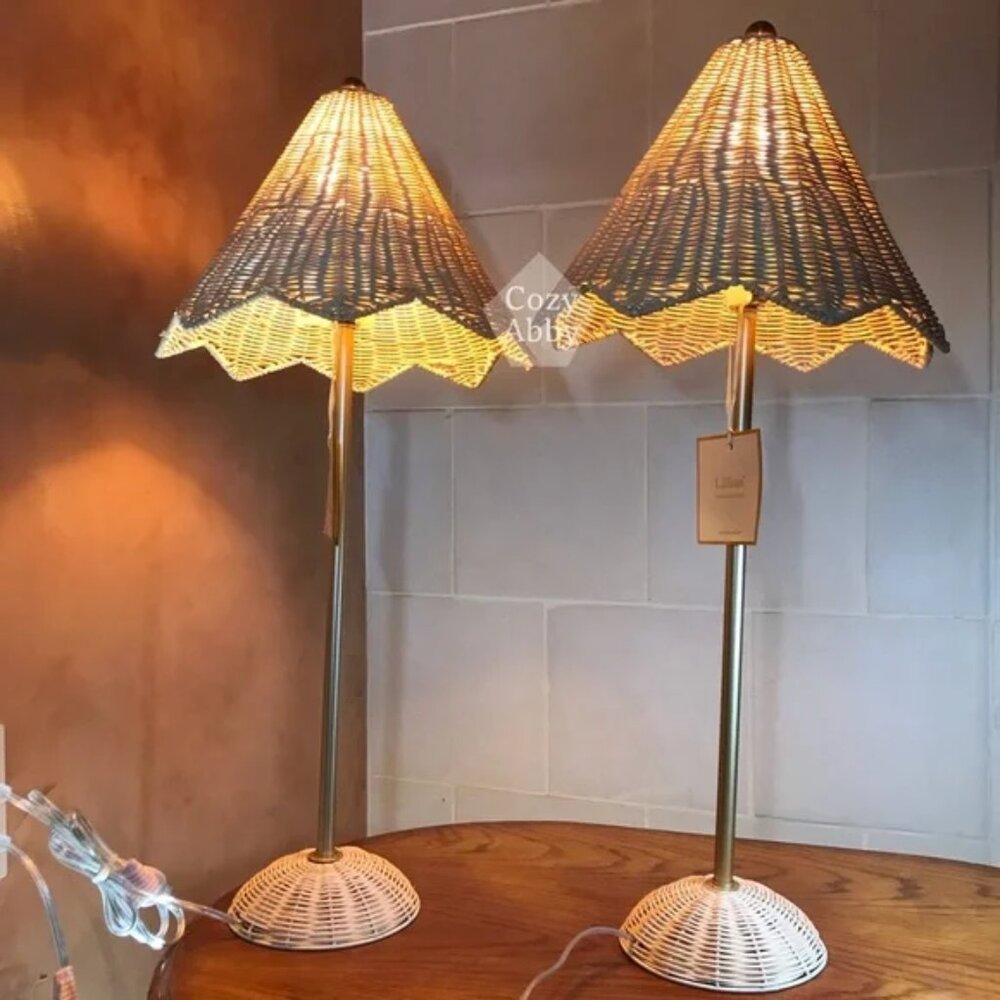 Lillian August Parasol Rattan Tabel Lamp Antique Bras PAIR